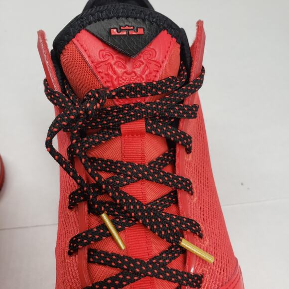 Nike LeBron 19 XIX Low Light Crimson Red Mens 8 Basketball Shoes DO9829-600 - Picture 4 of 16